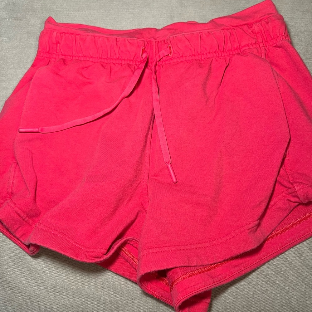 Lululemon Athletics Inner Glow Shorts 3in